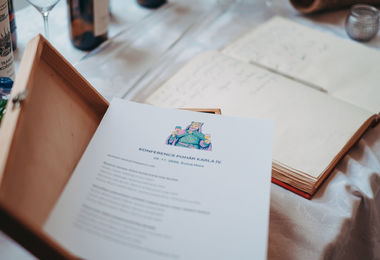 Pohár Karla IV. - mezinárodní soutěž královských odrůd Ryzlink rýnský a Rulandské modré