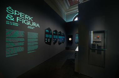 Šperk a figura